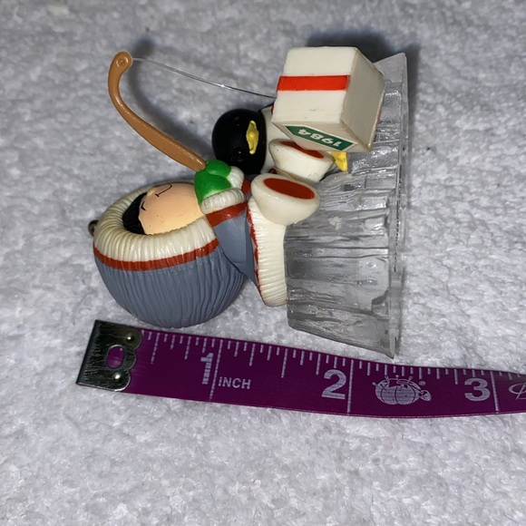 Hallmark Frosty Friends 1984 Ornament 5th in Series No Box Fishing Penguin - Picture 6 of 7